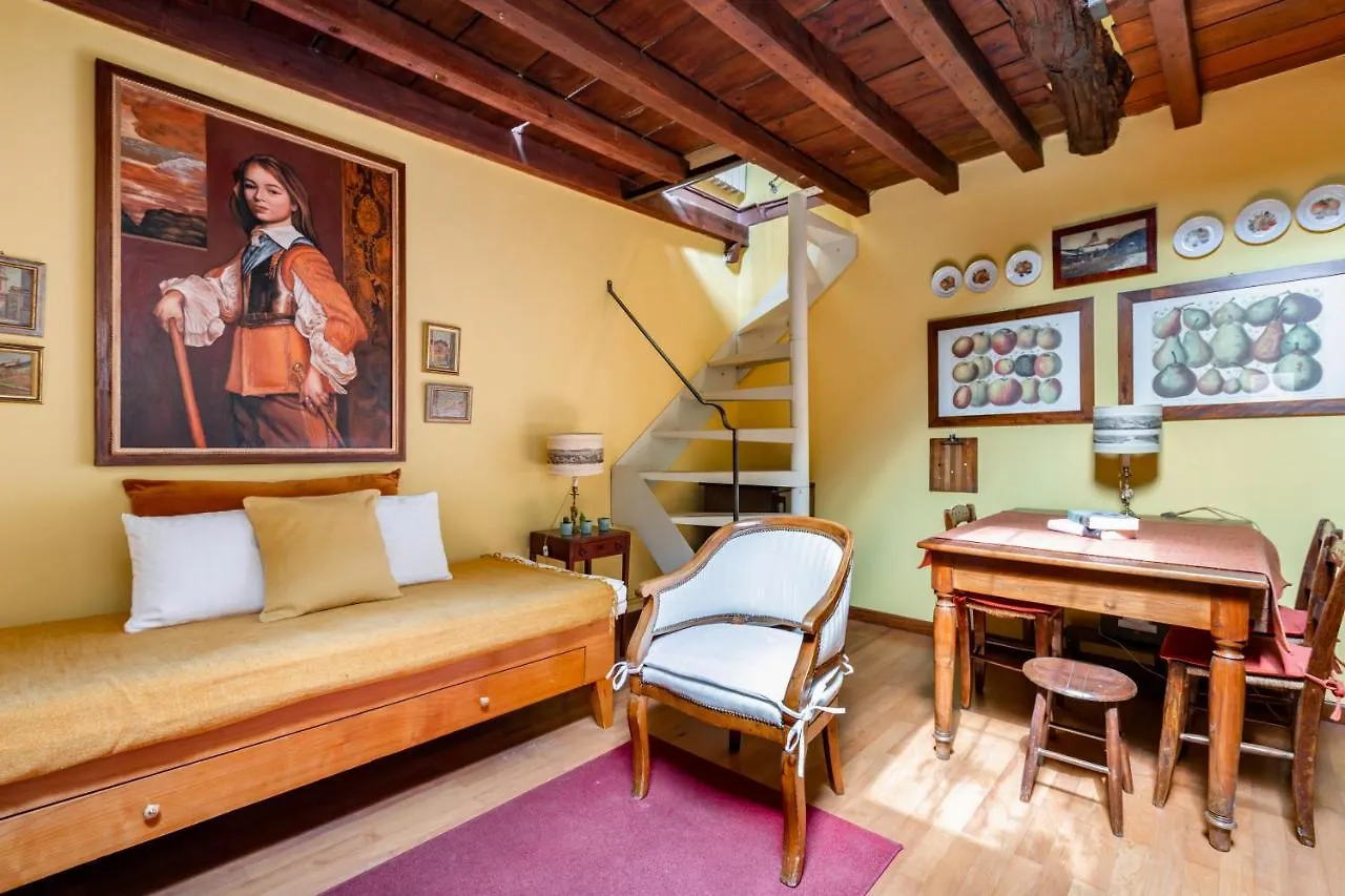 Brera Cosy Studio On 2 Levels! location